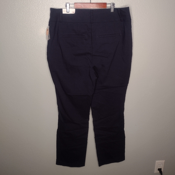 Lane Bryant Women's High Rise Straight Pants 16 Short  Power Pockets Work A24 - Picture 4 of 6